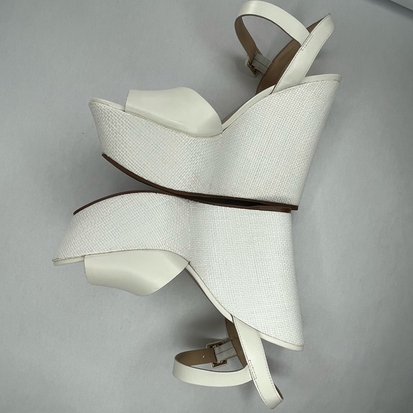 Shoes - Picture 10 of 15